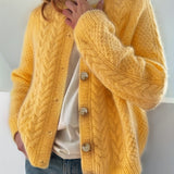 Dwina™ – Neulottu neuletakki napeilla