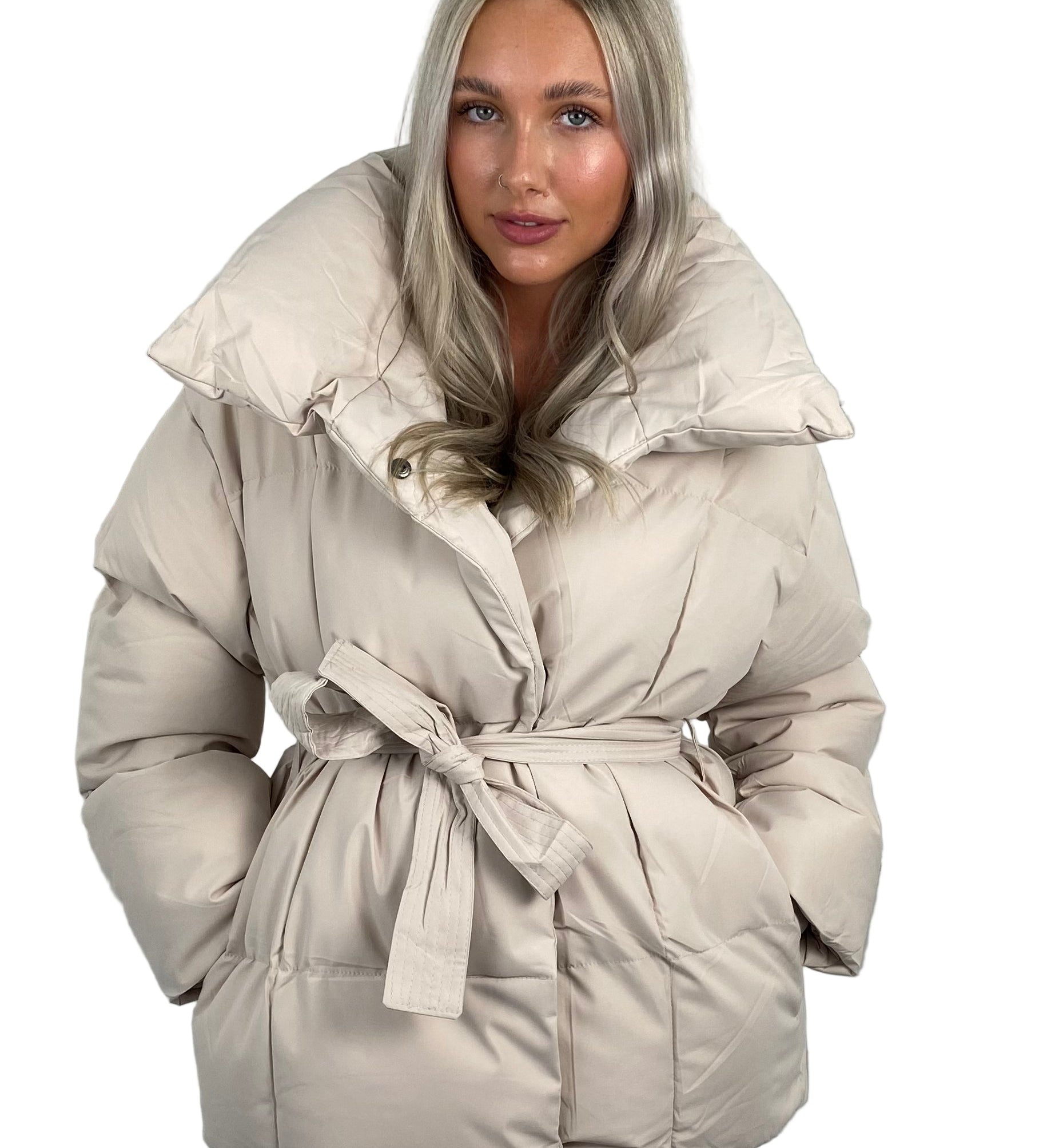 Karly™ – Lyhyt puffer-takki vyötärötaskuilla