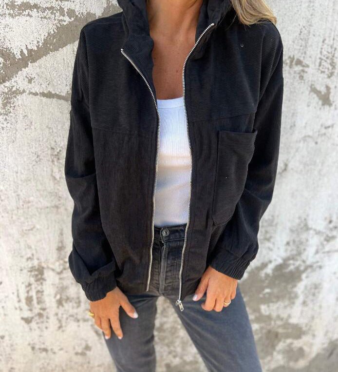 Lisa™ – Rentoon tyyliin kevättakki kevyestä puuvillatwillistä