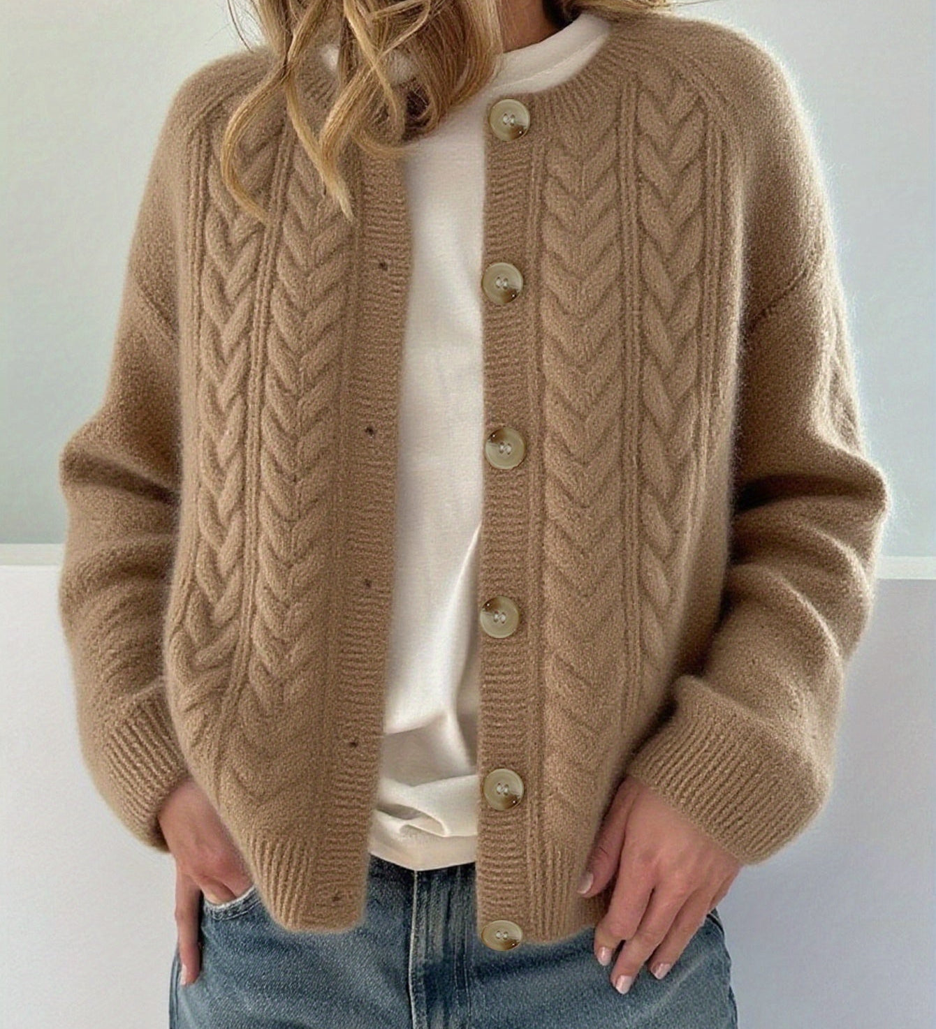 Dwina™ – Neulottu neuletakki napeilla